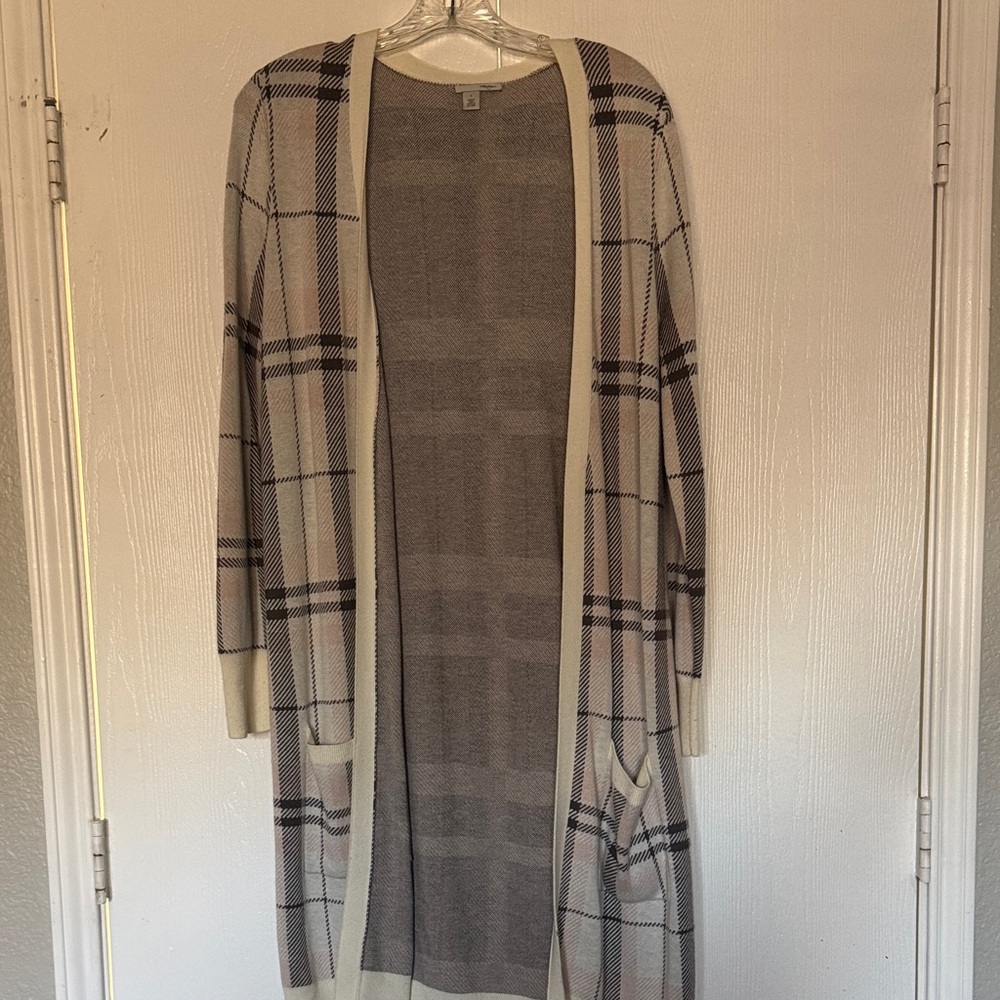 Halogen Cream and Gray Plaid Cardigan